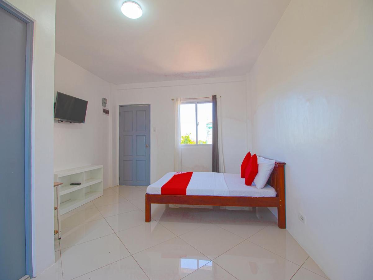 Oyo 778 Fat J Apartelle Otel Cebu Dış mekan fotoğraf