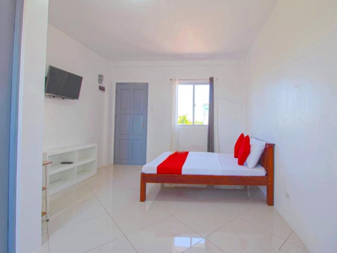 Oyo 778 Fat J Apartelle Otel Cebu Dış mekan fotoğraf