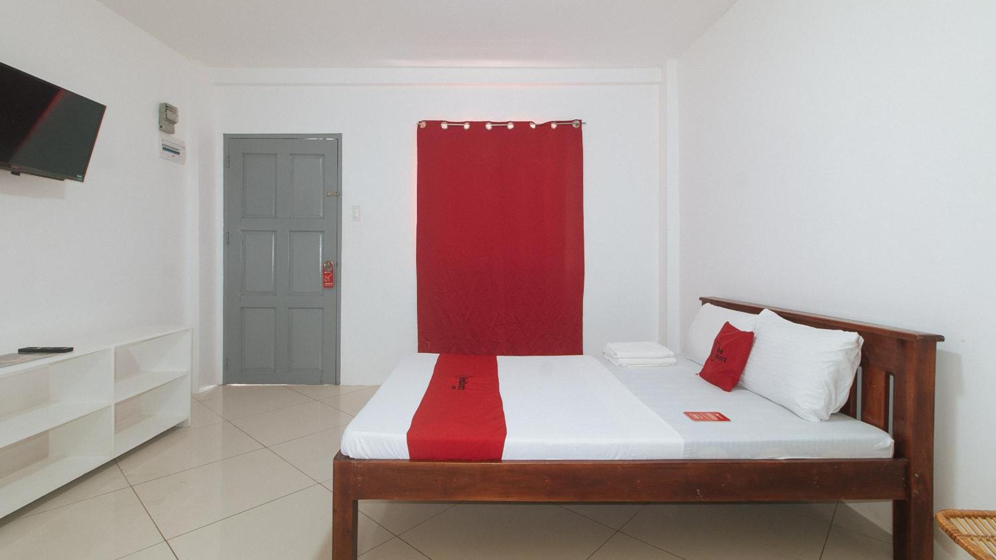 Reddoorz At Fat J Apartelle Mactan Cebu Dış mekan fotoğraf