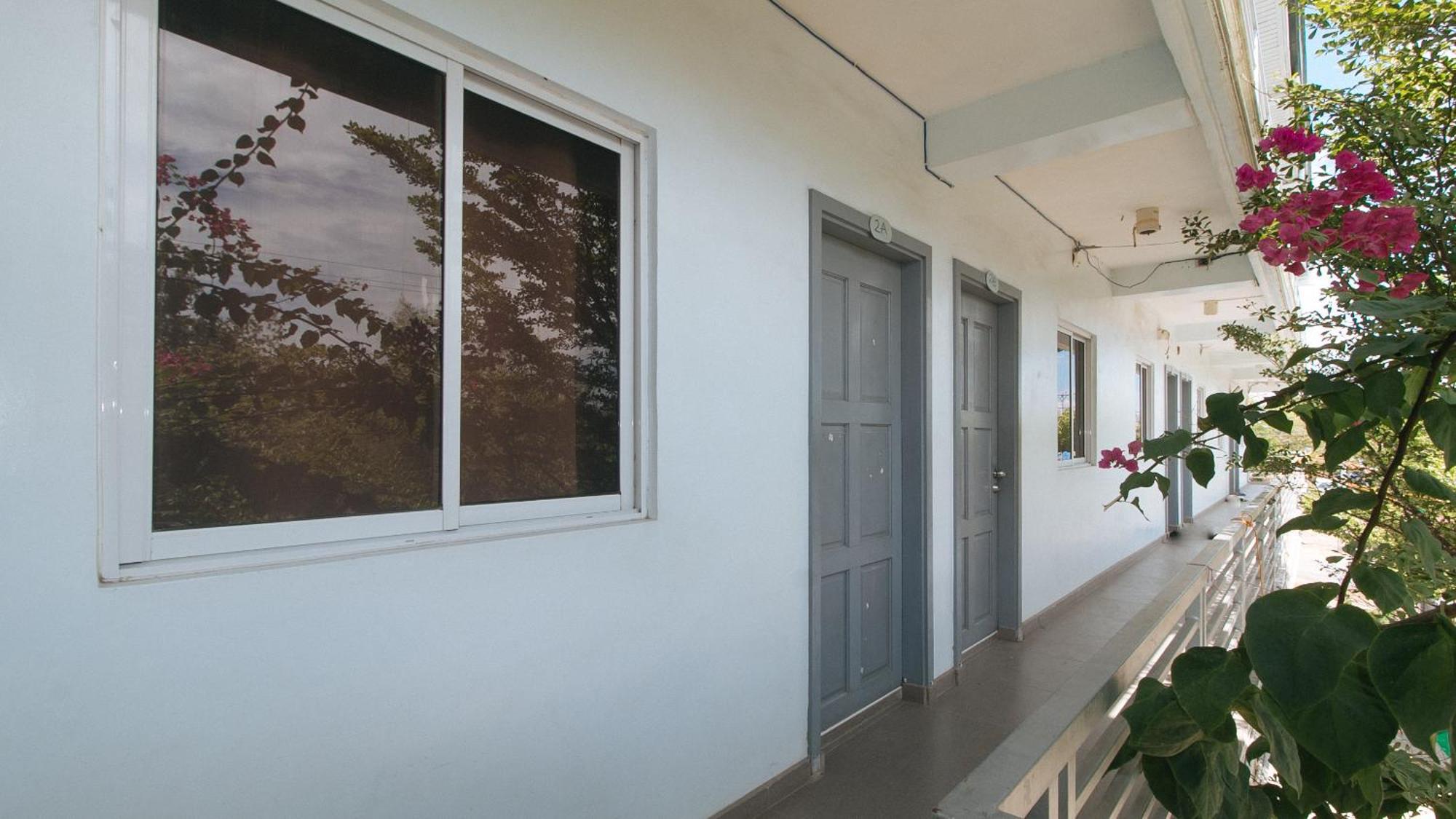 Reddoorz At Fat J Apartelle Mactan Cebu Dış mekan fotoğraf