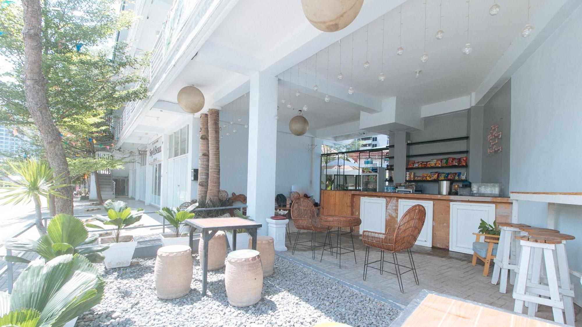 Reddoorz At Fat J Apartelle Mactan Cebu Dış mekan fotoğraf